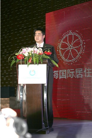 (武汉公司副总裁冯松介绍“Z6·尊龙凯时「中国」官方网站国际居住区”美好蓝图)